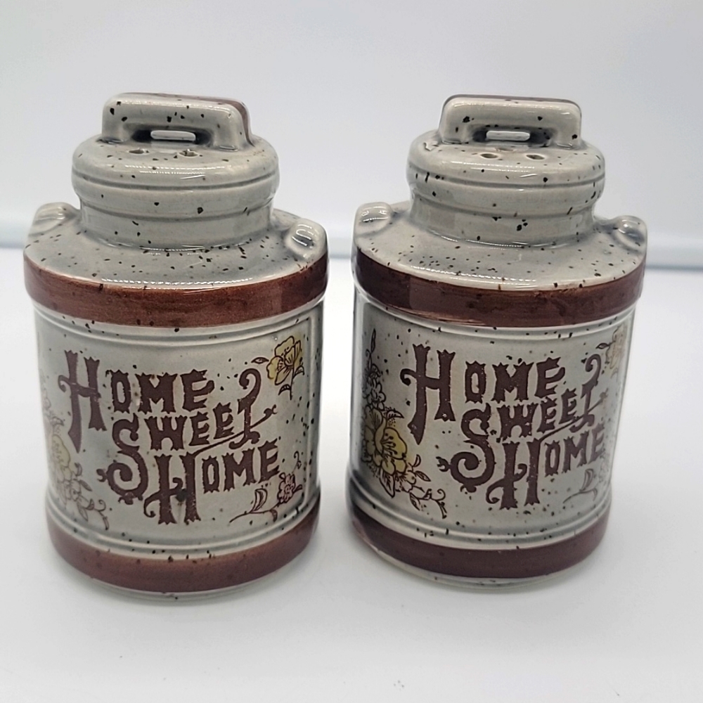 Vintage Milk Jug Salt And Pepper Shakers Made in Japan